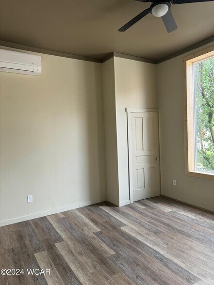 More Photos Of 28 N Main St, Kenton Office For Lease