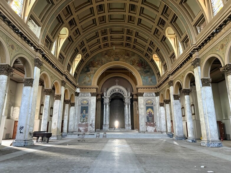 More Photos Of 3500 Montgomery Rd, Cincinnati Religious Facility For Sale