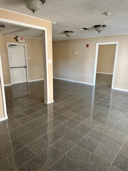 More Photos Of 3639 Glenn Lakes Ln, Missouri City Office For Lease