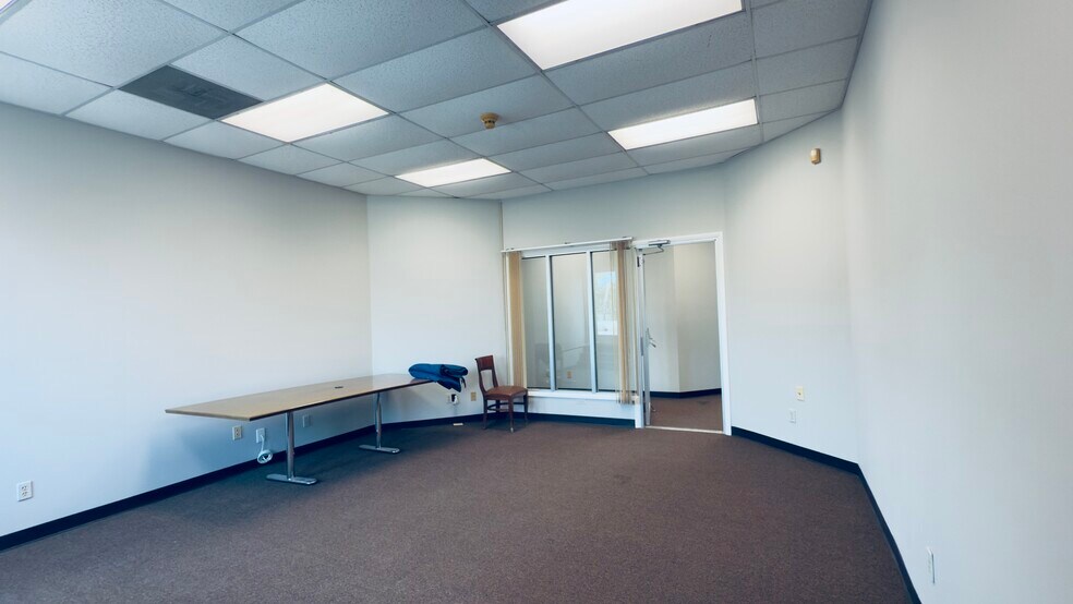 More Photos Of 507 Broad St, Shrewsbury Storefront Retail Office For Lease