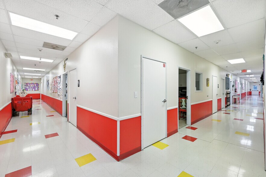 More Photos Of 1700 Cedar Run, Ennis Daycare Center For Sale