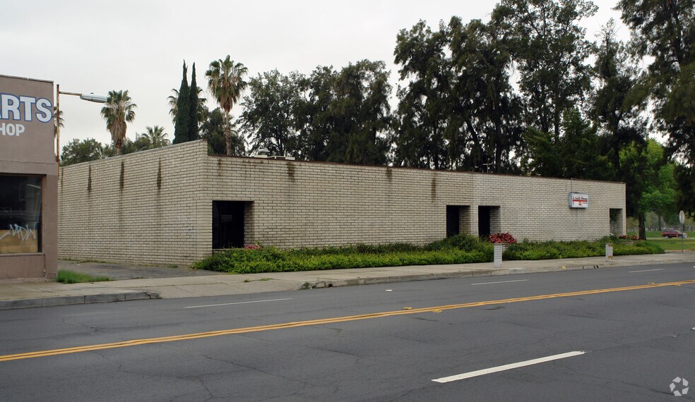 Primary Photo Of 109 E 3rd St, San Bernardino Medical For Sale