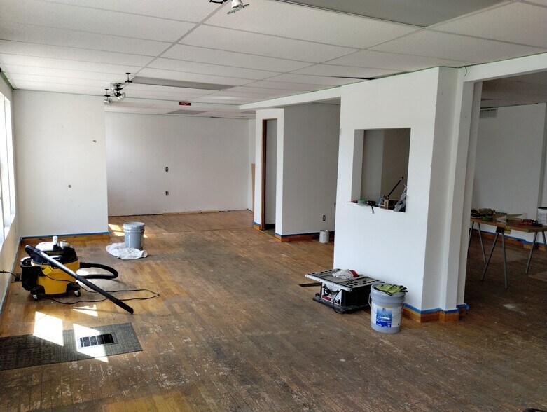 More Photos Of 34771 Vine St, Eastlake Storefront Retail Office For Sale