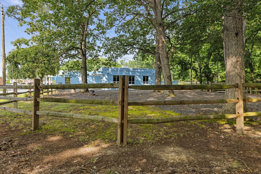 More Photos Of 102 N Rogers St, Aberdeen Restaurant For Sale