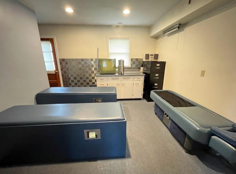 More Photos Of 825 Philadelphia Rd, Easton Medical For Sale