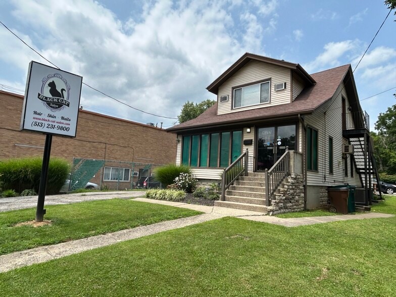 Primary Photo Of 6112 Benneville St, Cincinnati Freestanding For Sale