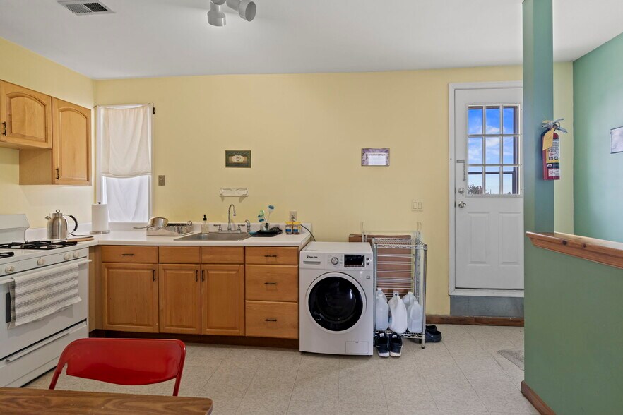 More Photos Of 2626 E Allegheny Ave, Philadelphia Office Residential For Sale