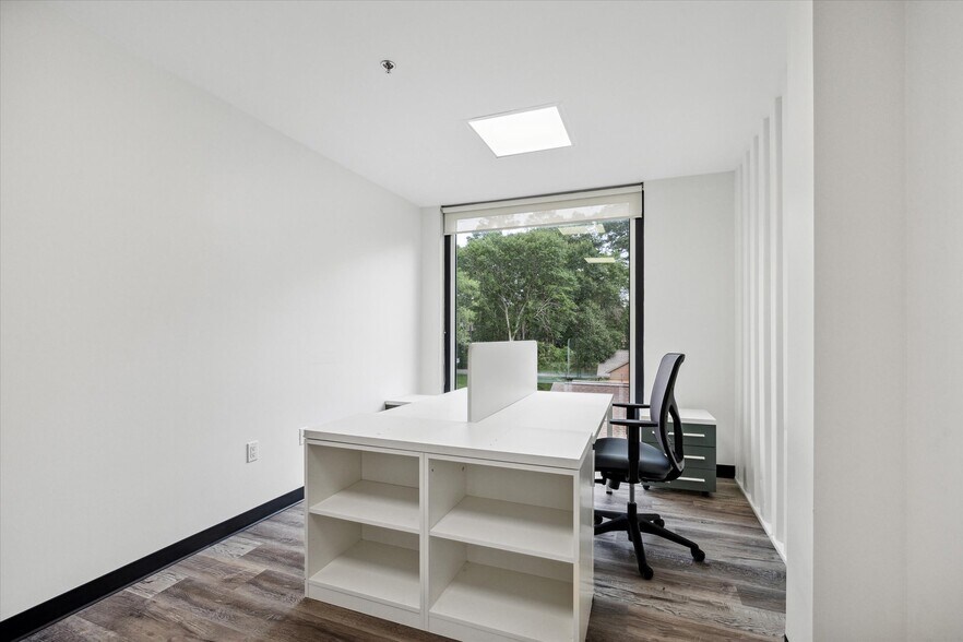 More Photos Of 25814 Budde Rd, Spring Loft Creative Space For Sale