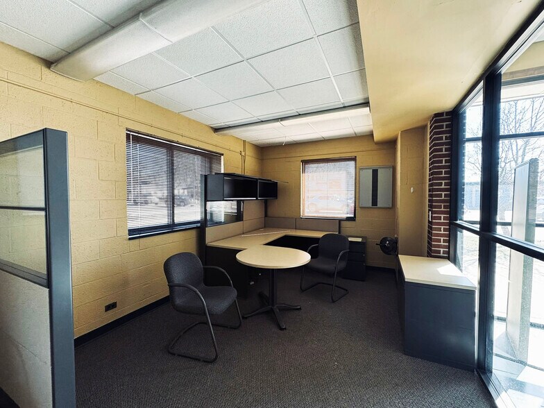 More Photos Of 5937 King Hwy, Kalamazoo Bank For Sale