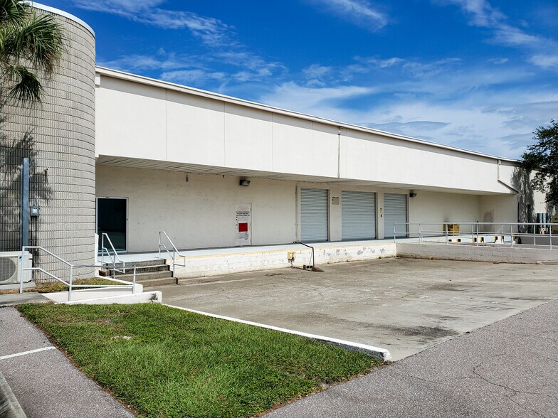 More Photos Of 12105 N 28th St, Saint Petersburg Warehouse For Sale