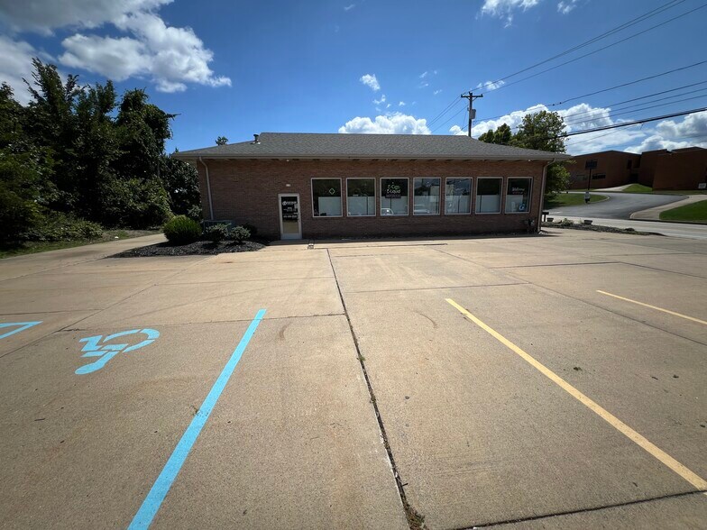 More Photos Of 5536 Steubenville Pike, McKees Rocks Restaurant For Lease