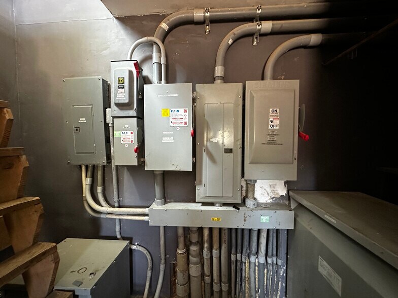 More Photos Of 749 Atlas Rd, Vader Land For Sale