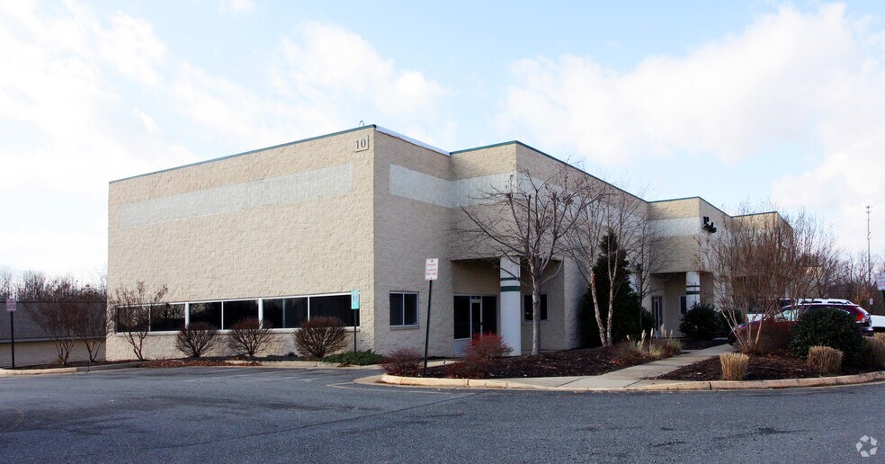 Primary Photo Of 10 Commerce Pky, Fredericksburg Warehouse For Lease