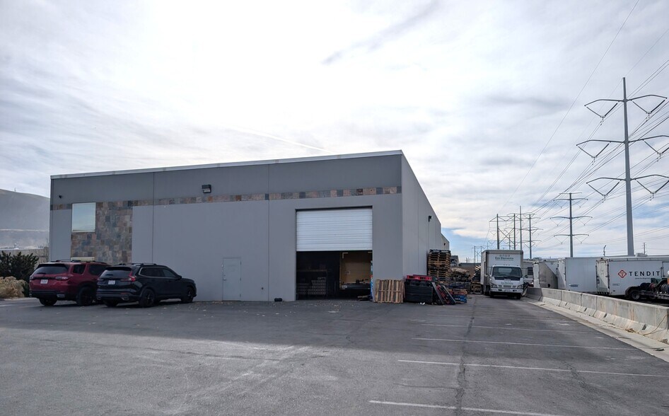 More Photos Of 14648 S 800 W, Bluffdale Warehouse For Lease