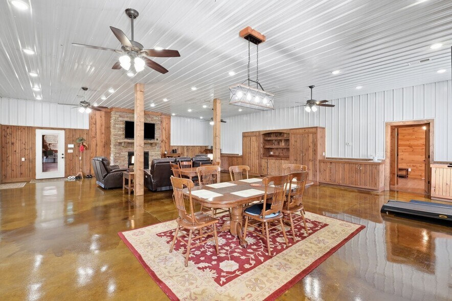 More Photos Of 4650 Highway 52, Loretto Apartments For Sale