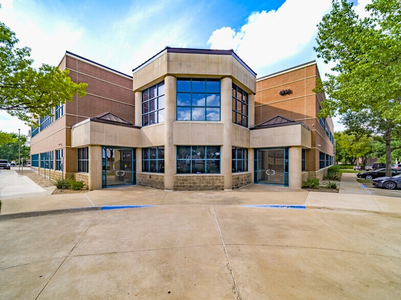 More Photos Of 4701 Old Shepard Pl, Plano Medical For Lease