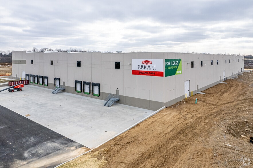 More Photos Of 13620 NE Park Dr, Louisville Warehouse For Lease