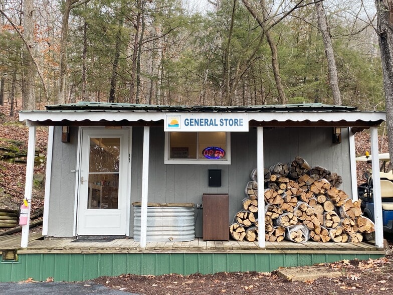 More Photos Of 256 Irish Hills Dr, Camdenton Hotel For Sale