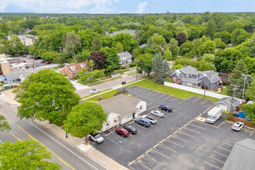 More Photos Of 915-919 S Main St, Plymouth Office For Sale
