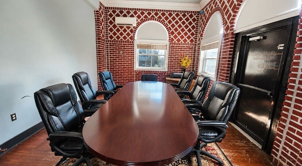 Primary Photo Of 186 Clinton Ave, Newark Office For Lease