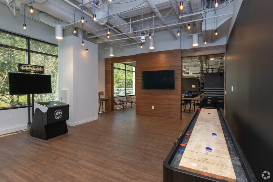 More Photos Of 1277 Lenox Park Blvd, Atlanta Unknown For Lease