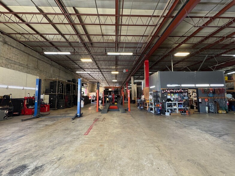 More Photos Of 1301 SW 2nd St, Pompano Beach Warehouse For Sale