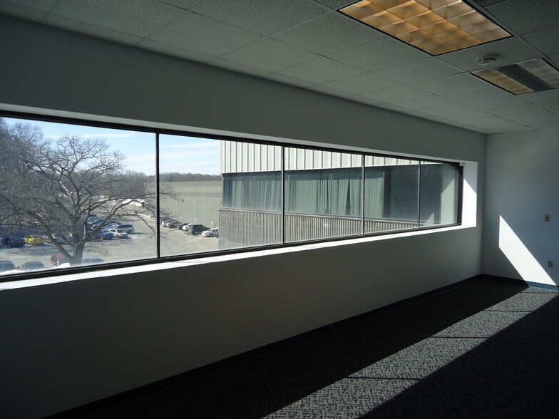 More Photos Of 661 Pleasant St, Norwood Research And Development For Lease