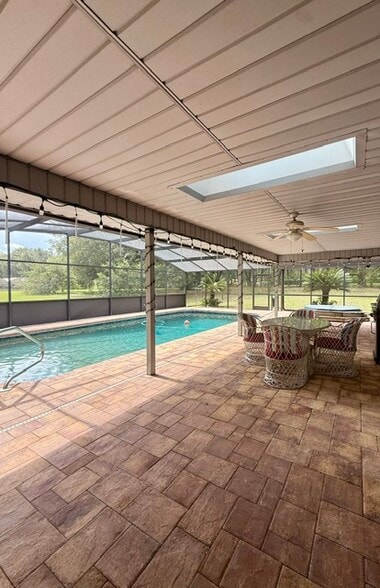More Photos Of 33322 County Road 437, Sorrento Specialty For Sale