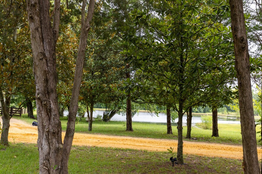 More Photos Of 9712 US Highway 31, Hope Hull Land For Sale