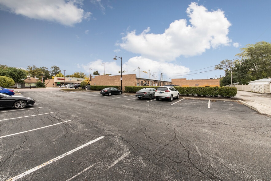 More Photos Of 6015-6049 Dempster St, Morton Grove Storefront Retail Office For Sale