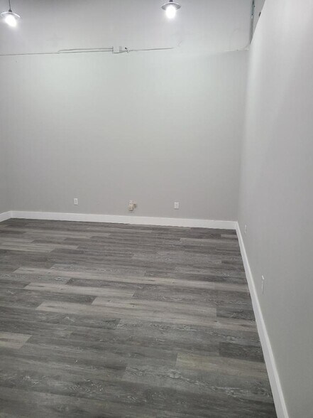 More Photos Of 321 Datura St, West Palm Beach Office For Lease