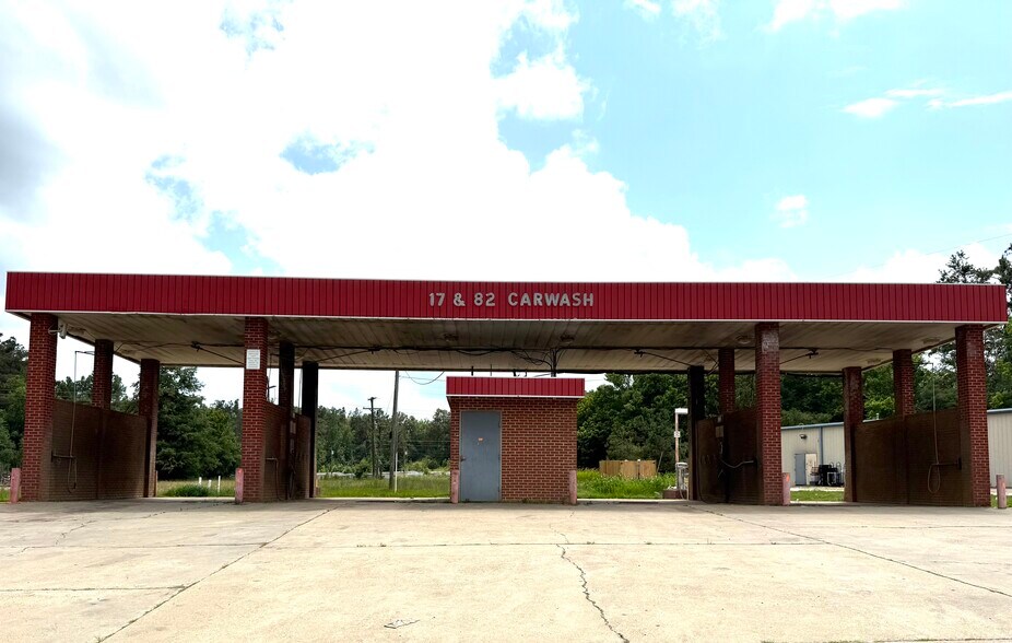 More Photos Of 19617 US-82, Carrollton Carwash For Sale