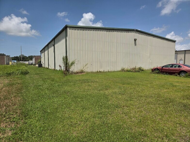 More Photos Of 9112 Hard Dr, Foley Warehouse For Sale
