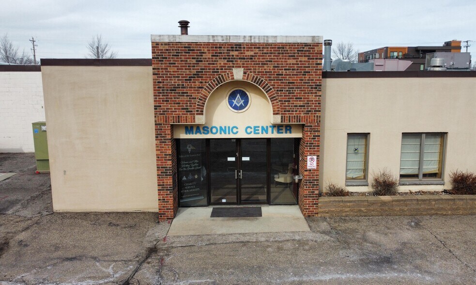 More Photos Of 2002 2nd St SW, Rochester Storefront Retail Office For Sale