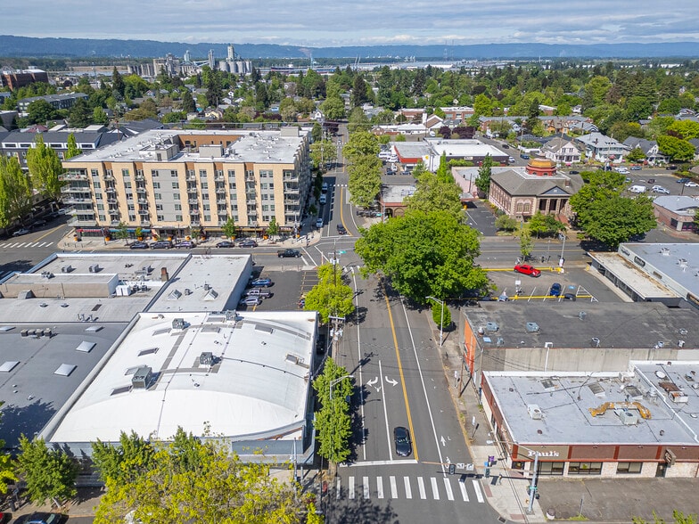 More Photos Of 1714 Broadway St, Vancouver Auto Repair For Lease