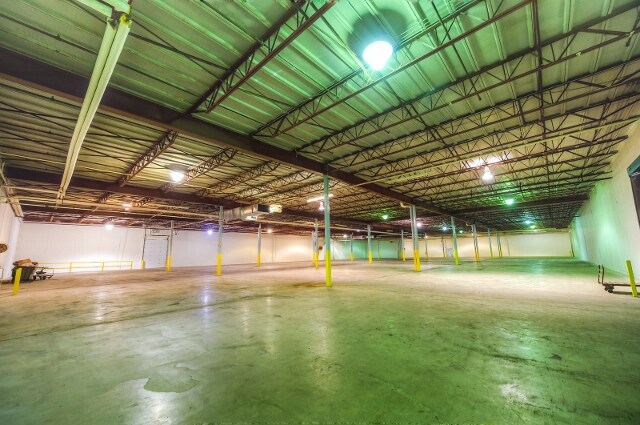 More Photos Of 1315 W Oakridge Dr, Albany Manufacturing For Sale