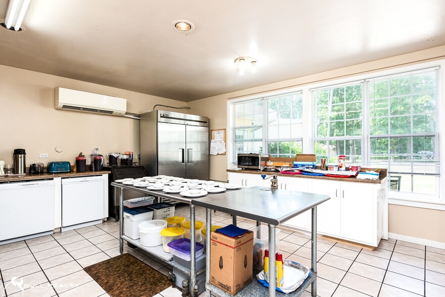 More Photos Of 184 Pine Ln, Washington Assisted Living For Sale