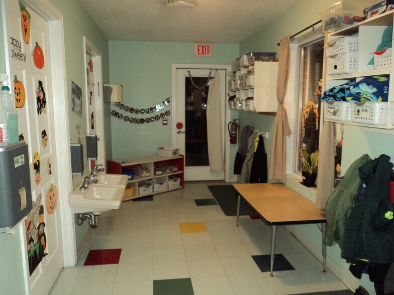 More Photos Of 2563 Development Dr, Green Bay Office For Lease