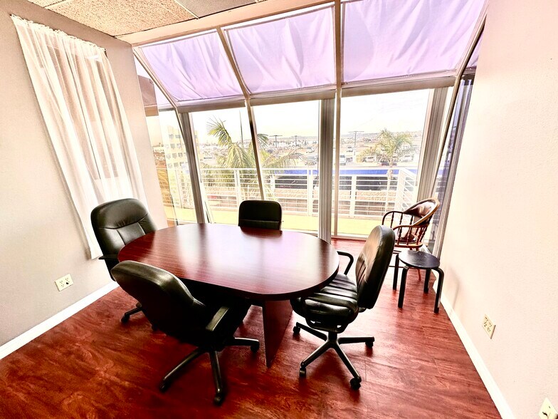 More Photos Of 2535 Kettner Blvd, San Diego Office Residential For Lease