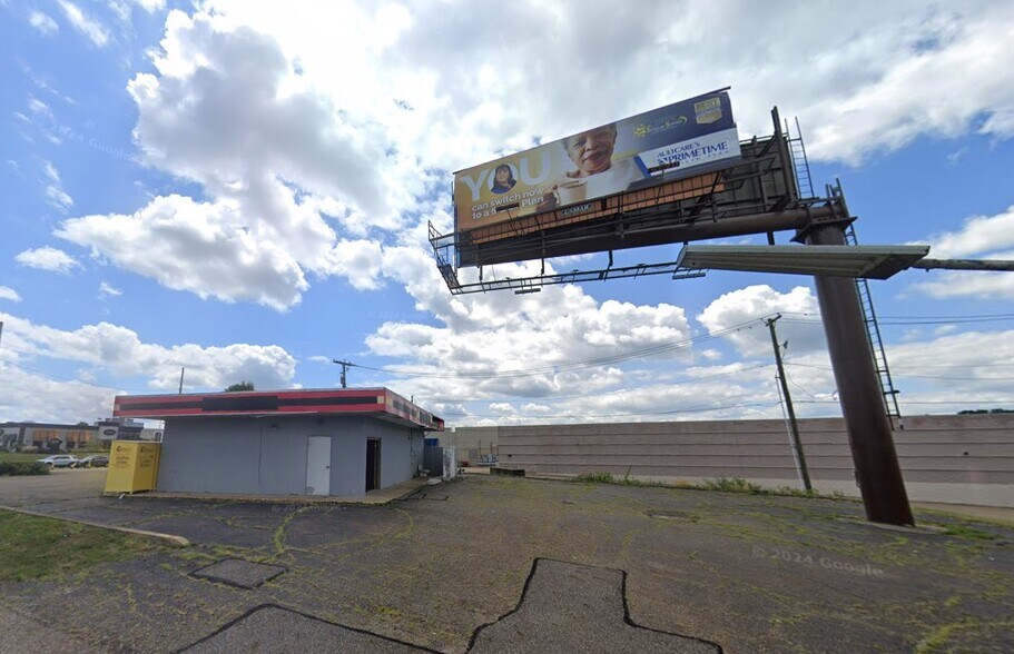 More Photos Of 4297 Everhard Rd NW, Canton General Retail For Sale