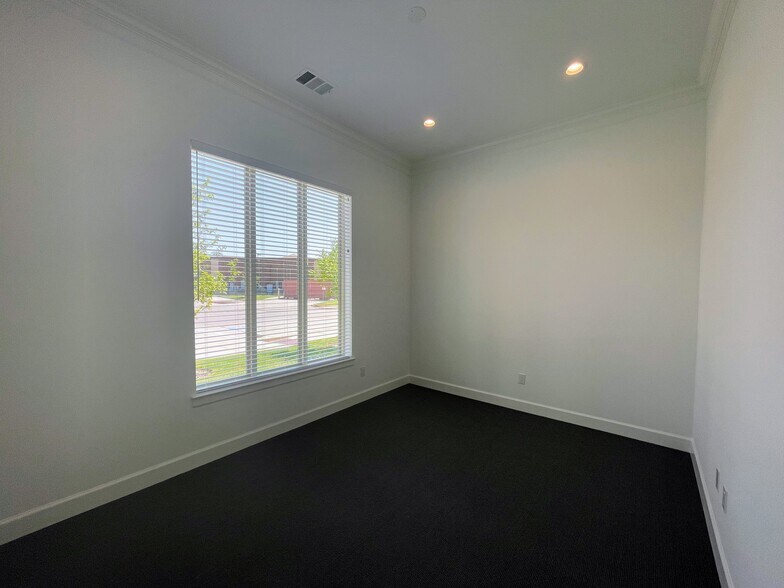 More Photos Of 400 Stonebrook Pky, Frisco Unknown For Lease
