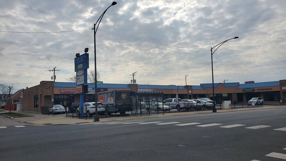 More Photos Of 3351 N Harlem Ave, Chicago Unknown For Lease