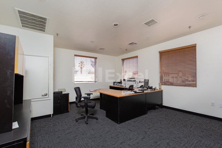 More Photos Of 2925 Brookspark Dr, North Las Vegas Warehouse For Sale