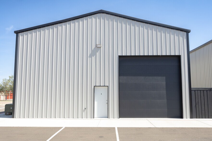 More Photos Of 6601 Lowes Ln, Amarillo Warehouse For Sale