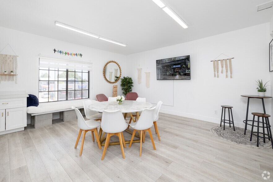 More Photos Of 11600-11610 Washington Pl, Culver City Loft Creative Space For Lease