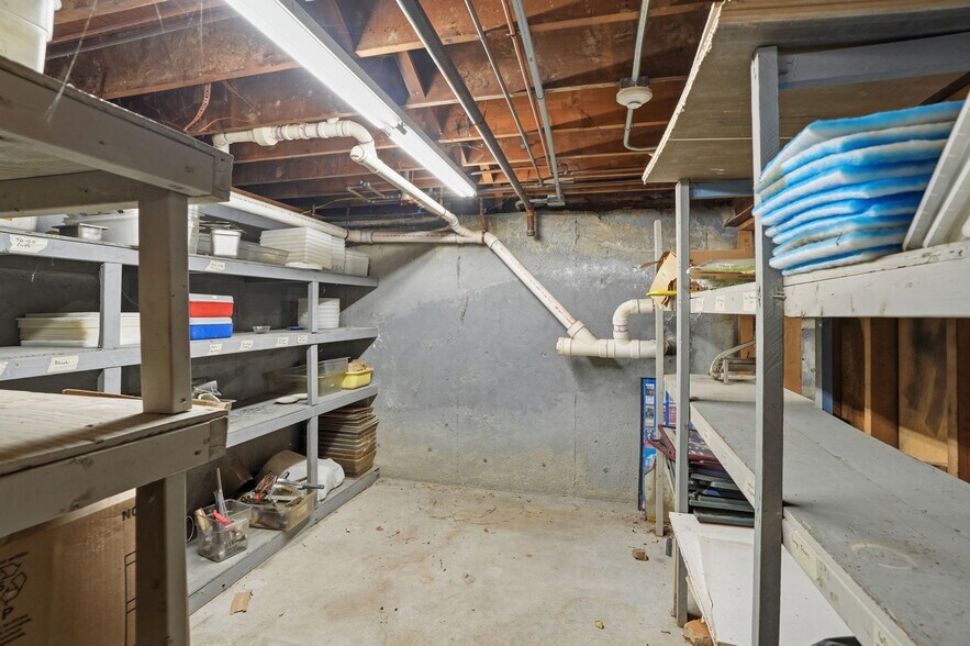 More Photos Of 332 Farnum Pike, Smithfield Restaurant For Sale