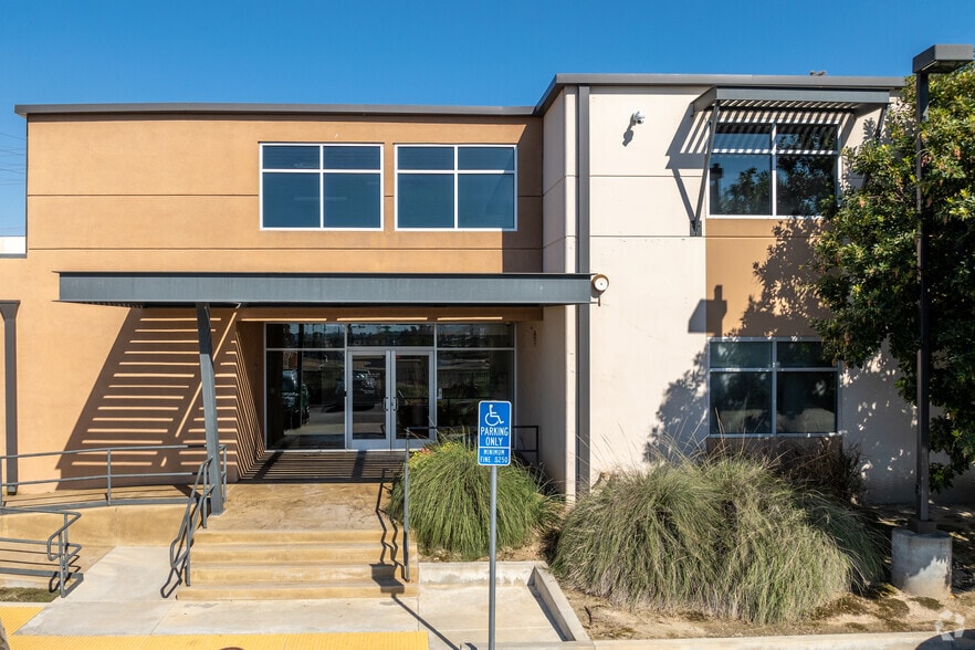 More Photos Of 1550 E Washington St, Colton Medical For Lease