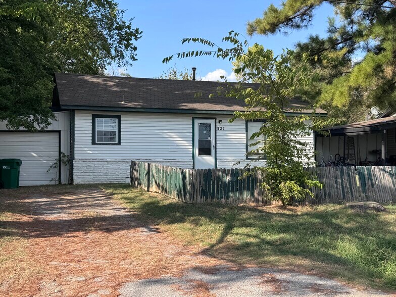 More Photos Of 2012-2020 S Scott St, Sapulpa Apartments For Sale