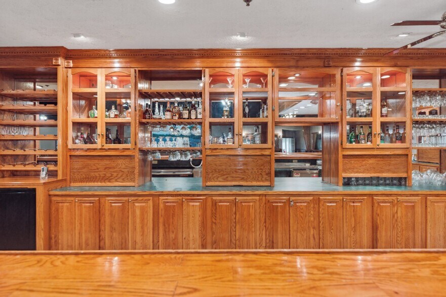 More Photos Of 470 Tucker Dr, Maysville Storefront Retail Office For Sale