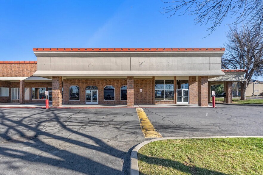 Primary Photo Of 10206-10548 W Fairview Ave, Boise General Retail For Sale